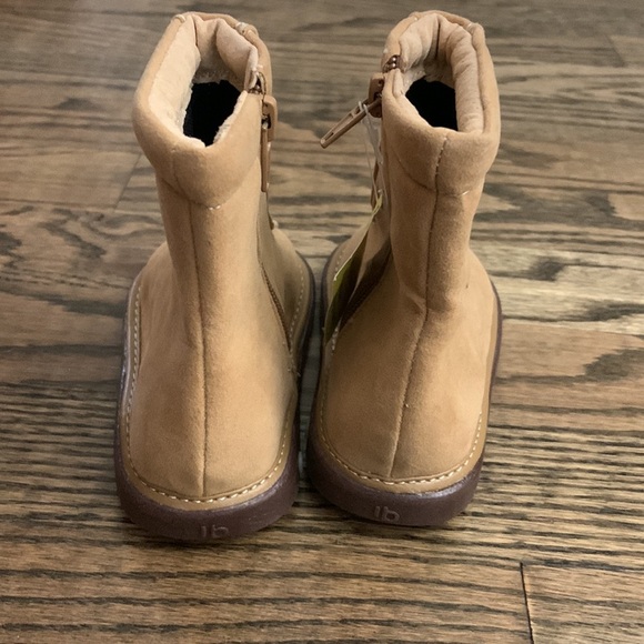 Itzy Bitzy Tan Suede Squeaky Baby Walker Boots - Picture 4 of 7